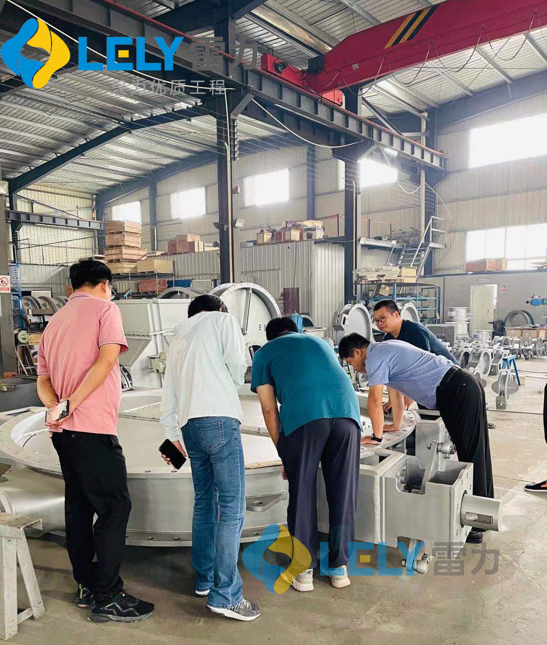 热烈欢迎中材集团成员单位领导莅临雷力考察高温烟气蝶阀(图3) 热烈欢迎中材集团成员单位领导莅临雷力考察高温烟气蝶阀(图3)